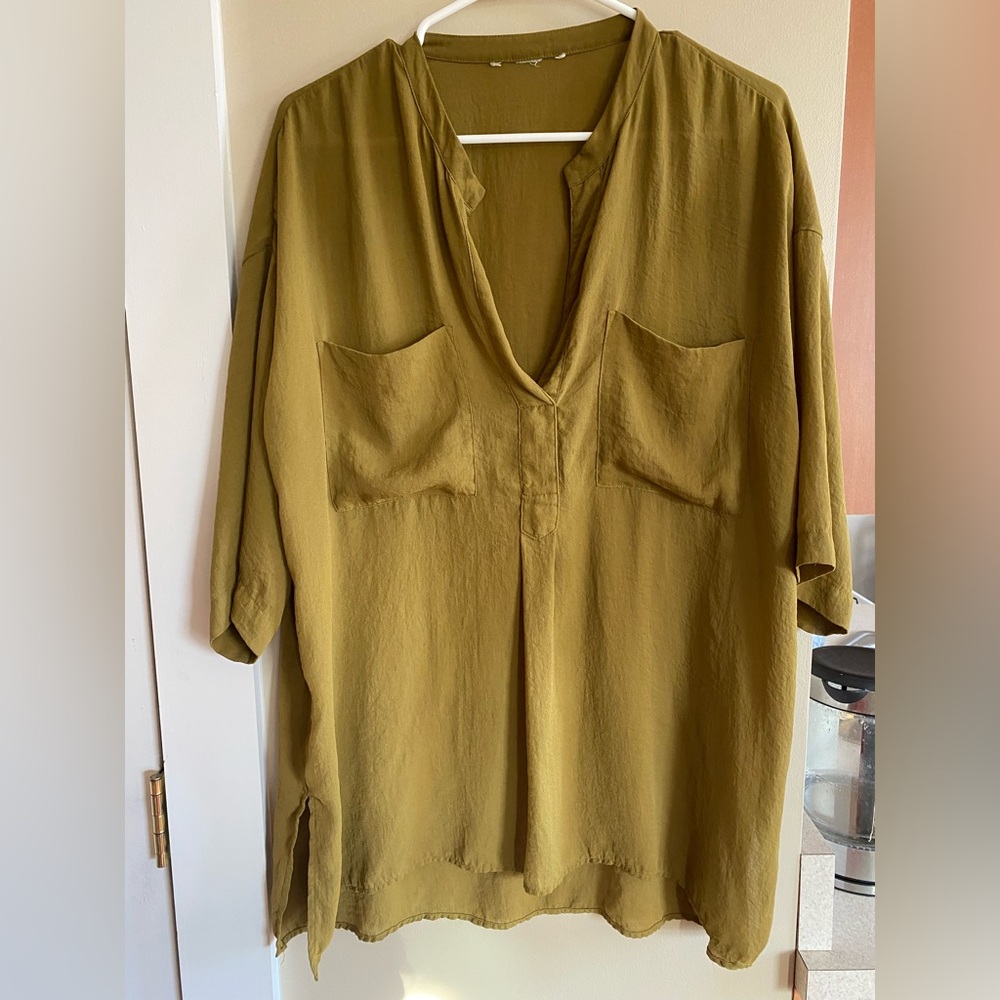 Green H&M blouse